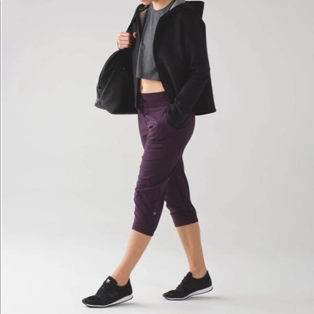 Lululemon Dance Studio Crop II Size 4